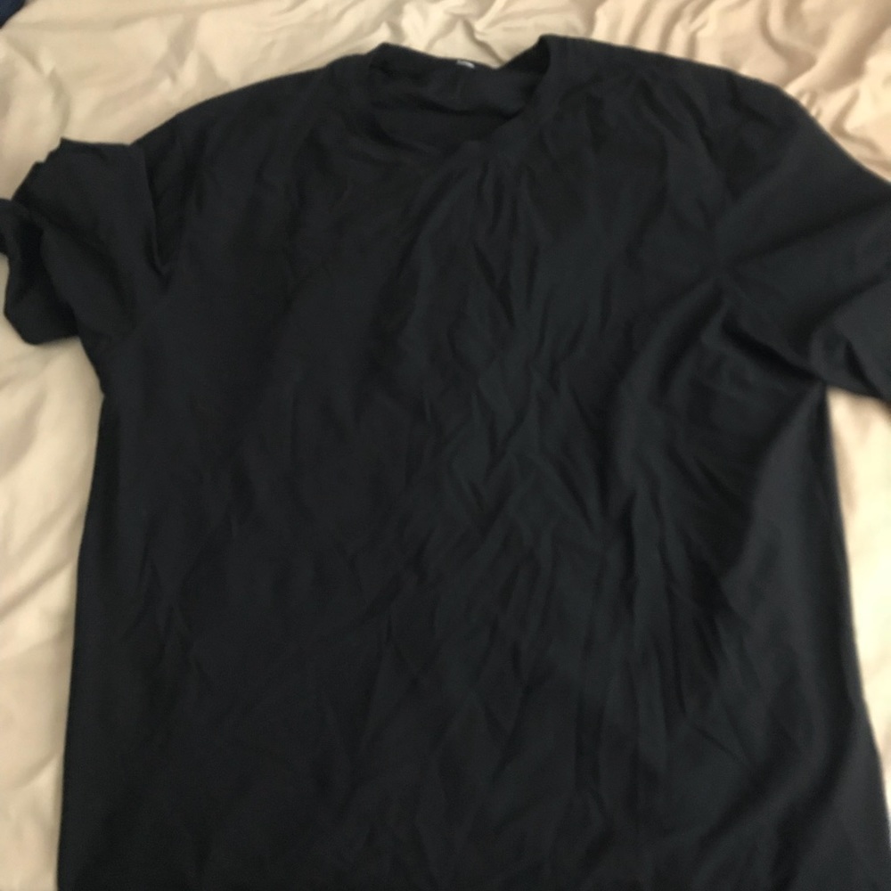Black lululemon shirt